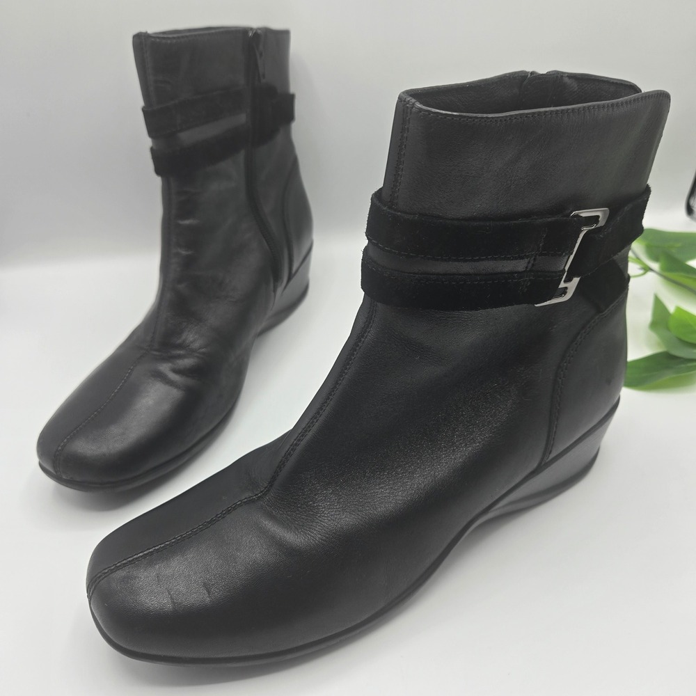 Clarks Wedged Ankle Boots Black Leather Suede Buckle Strap Zip 9.5M